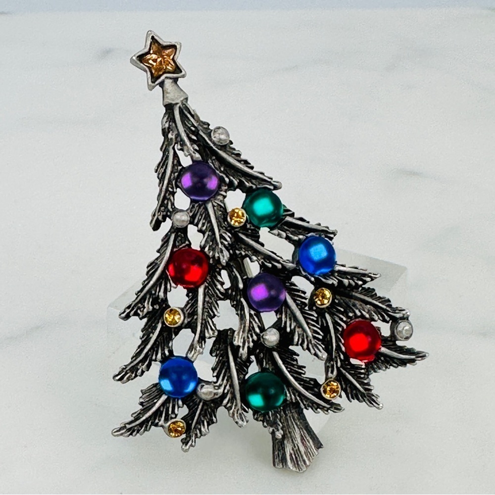 Vintage JJ Jonette Christmas Tree Brooch Pin with Colorful Gems and Star Topper